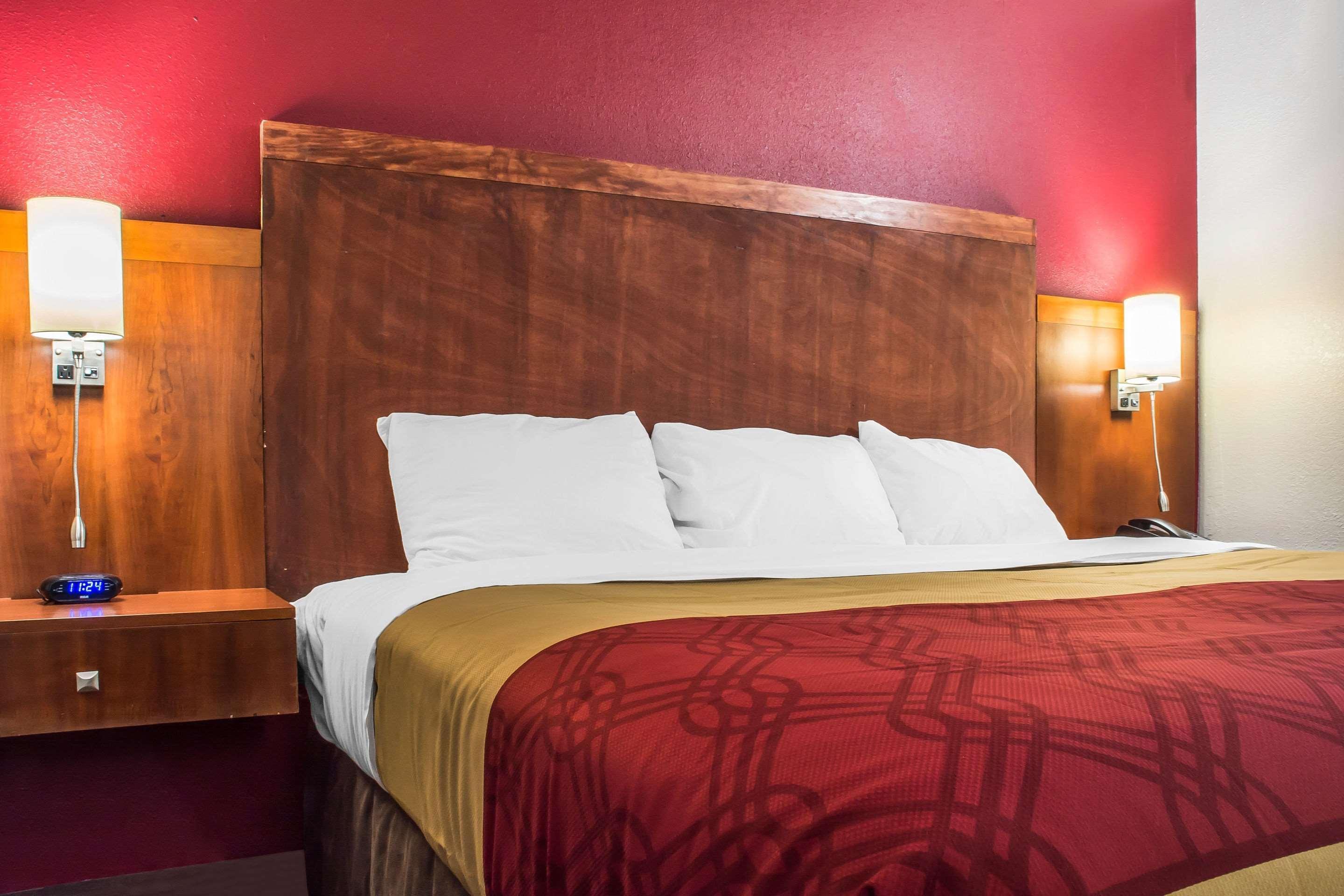 Econo Lodge Brockport Exteriör bild