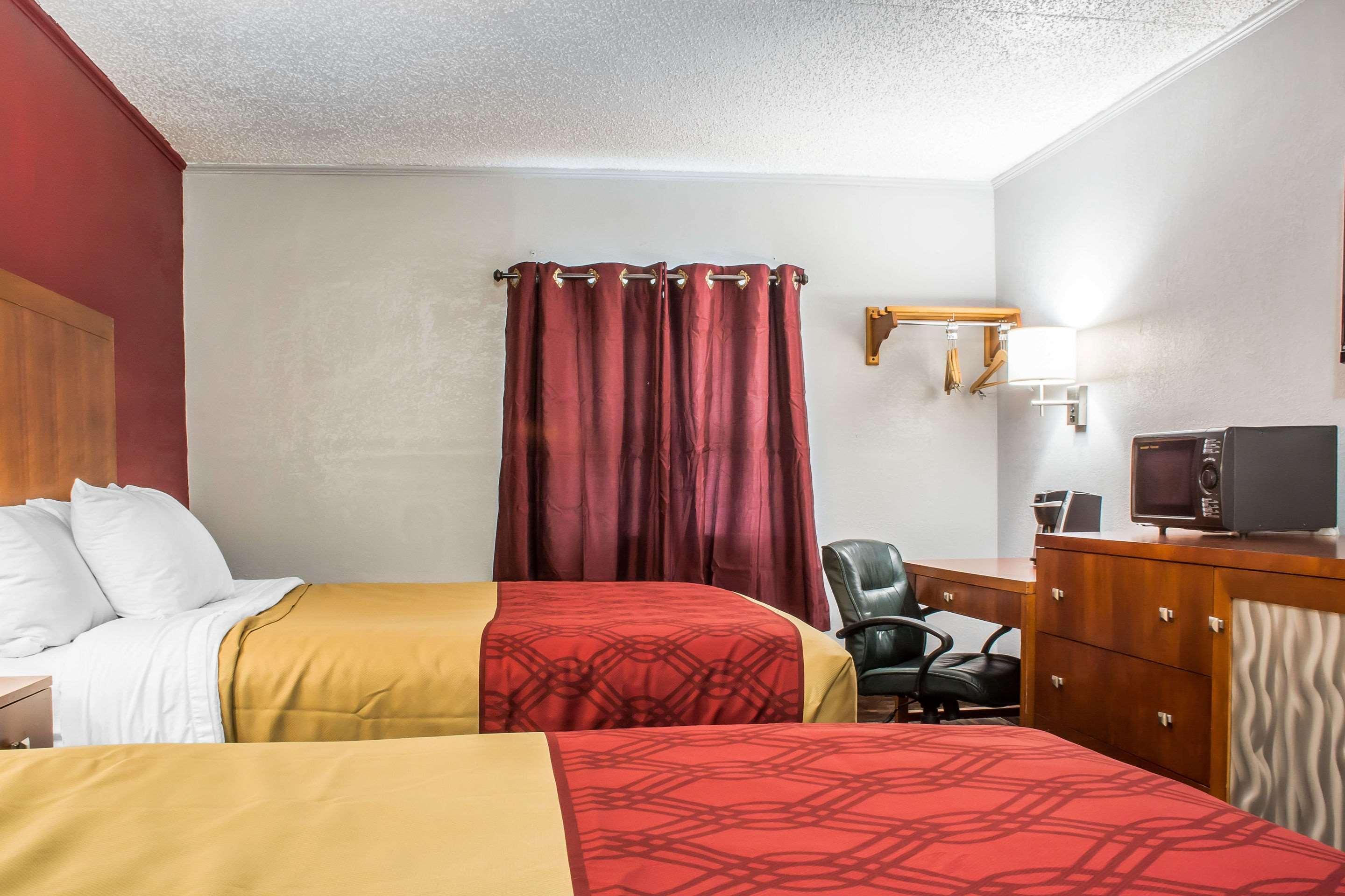 Econo Lodge Brockport Exteriör bild