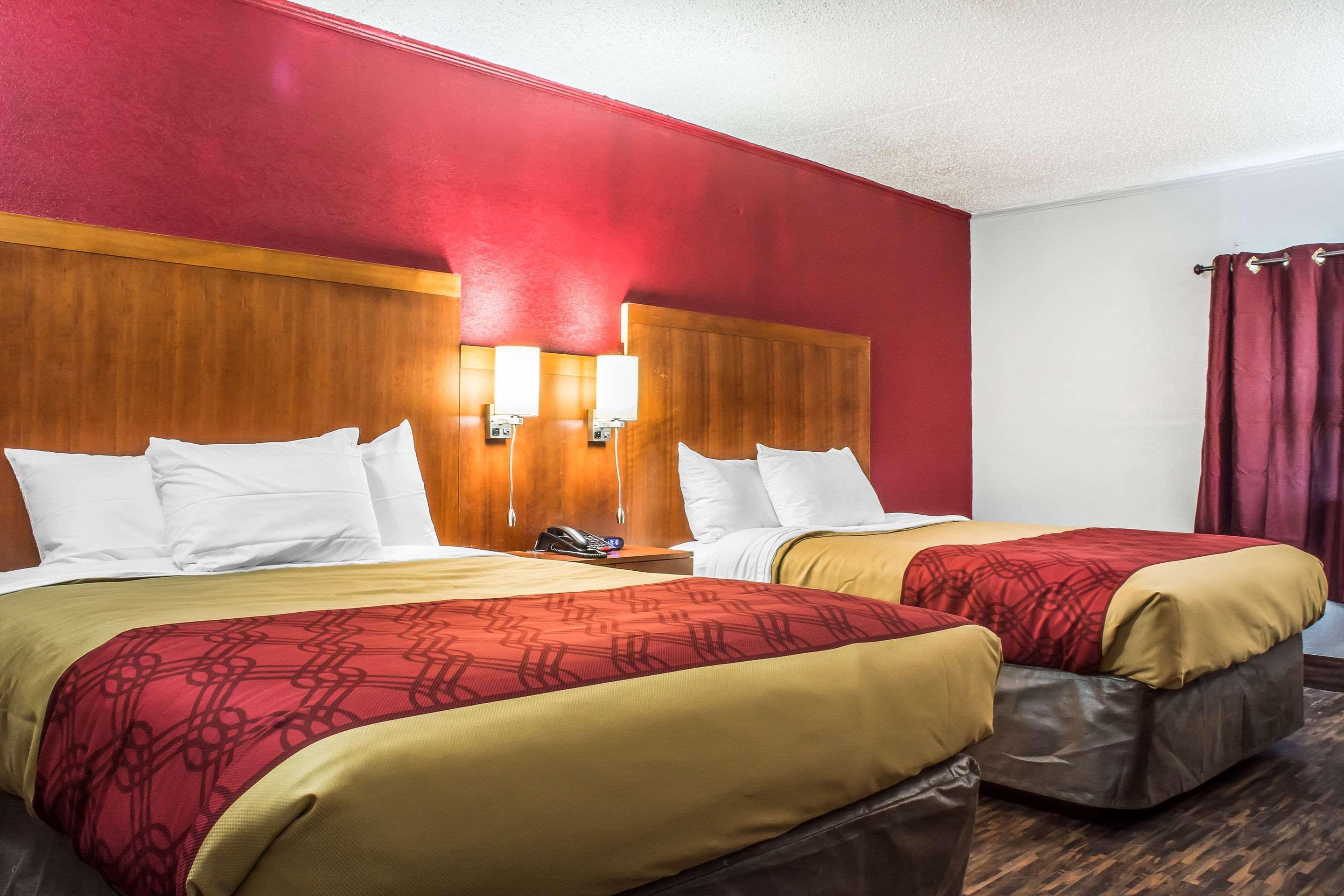 Econo Lodge Brockport Exteriör bild