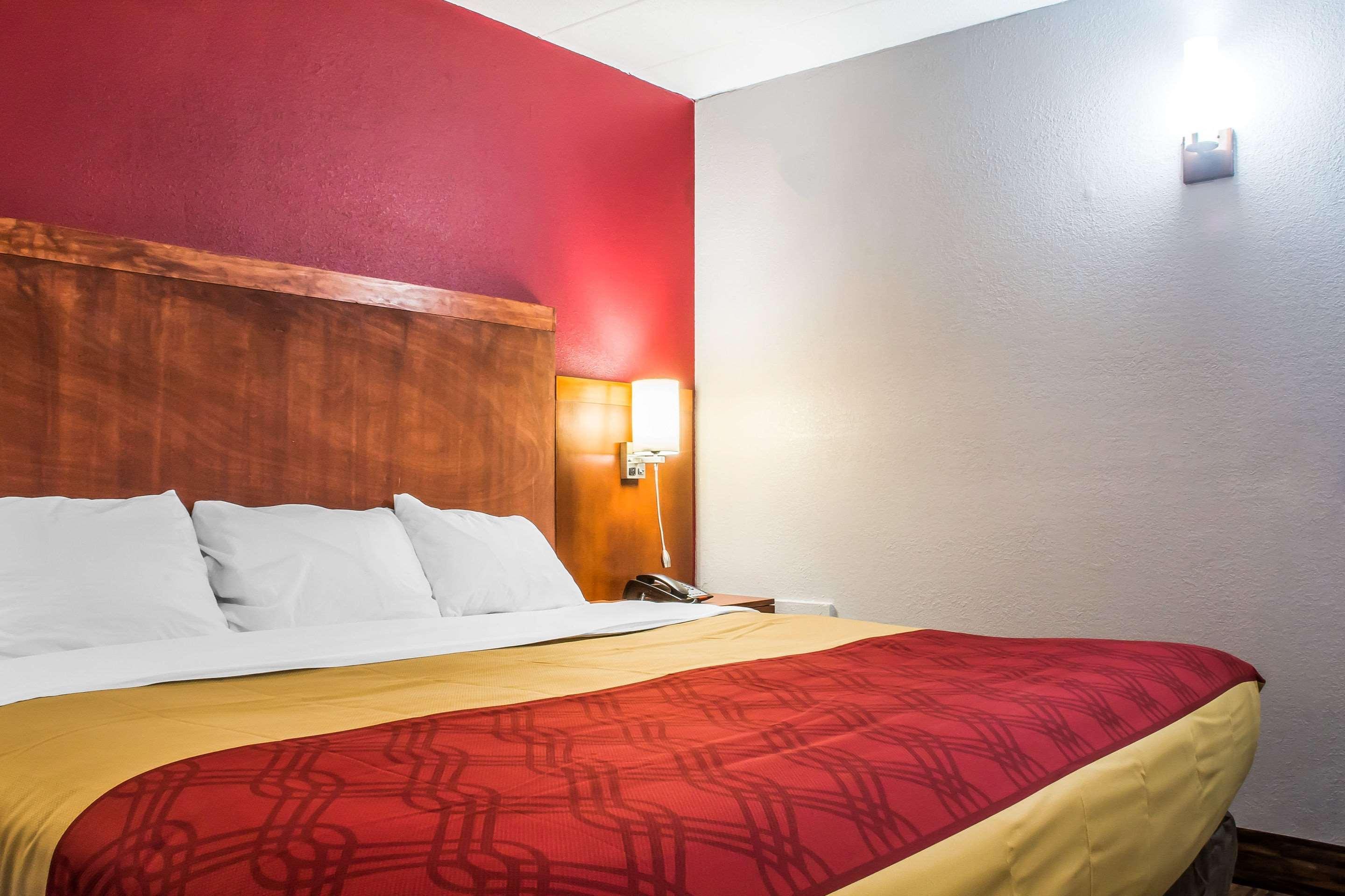 Econo Lodge Brockport Exteriör bild